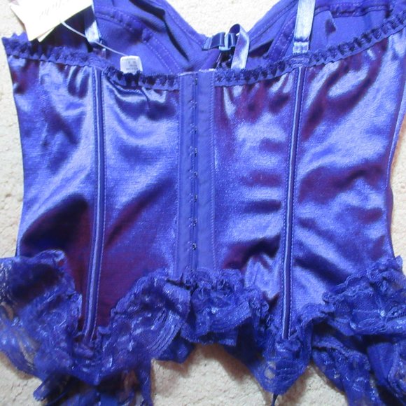NWT Vintage wire  Bra top/ garter lace up detail M - Picture 11 of 17